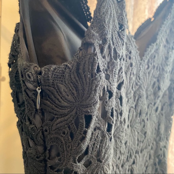 Ann Taylor Lace V-Neck Dress - Picture 5 of 8